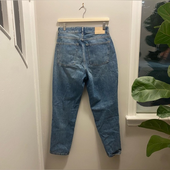 Everlane '90s Cheeky Hourglass Jean - Picture 4 of 4